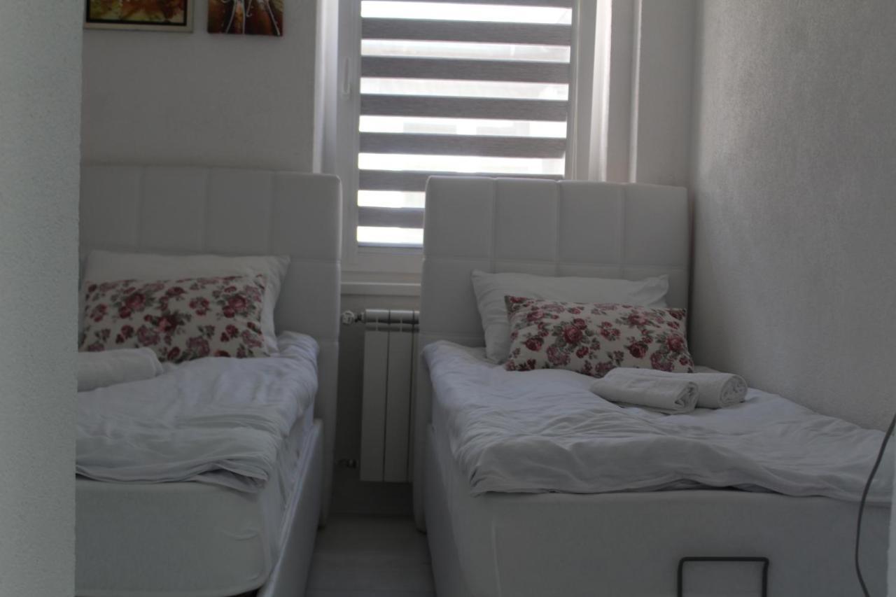 Red Apartment Σαράγεβο Εξωτερικό φωτογραφία