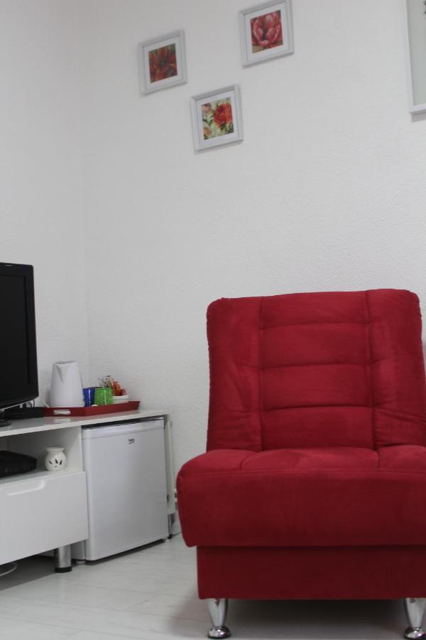Red Apartment Σαράγεβο Εξωτερικό φωτογραφία